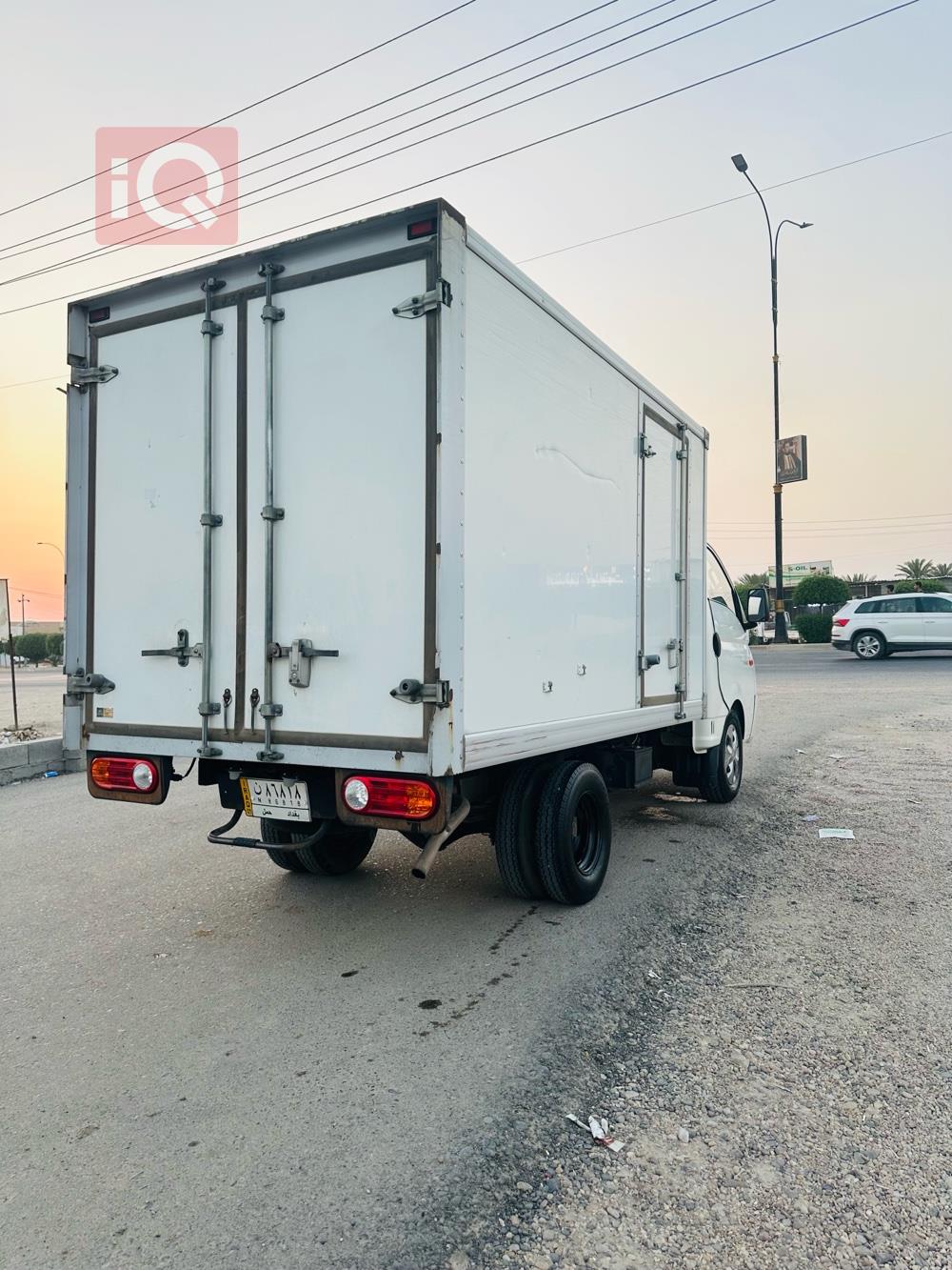 Hyundai H-100